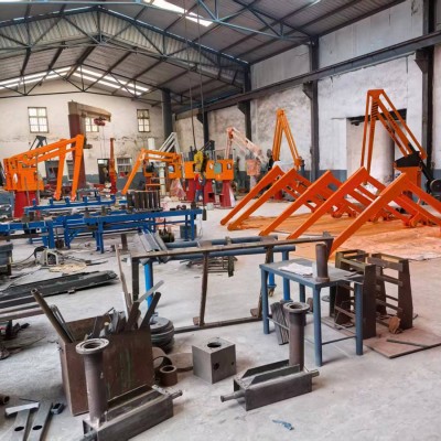 Manipulador de fusta: procés de treball en el taller